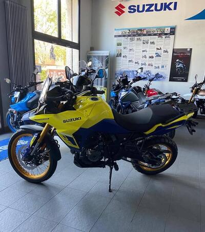Suzuki V-Strom 800DE (2023 - 24) nuova
