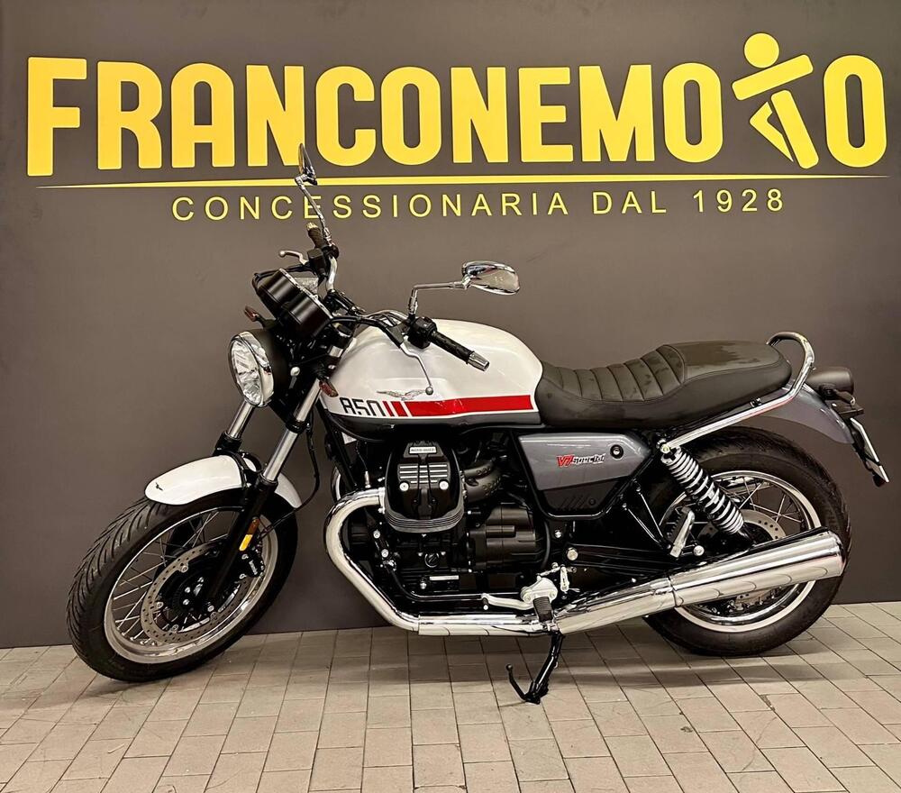 Moto Guzzi V7 Special (2025) (4)