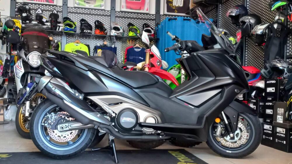 Kymco AK 550 ETS (2021 - 26)