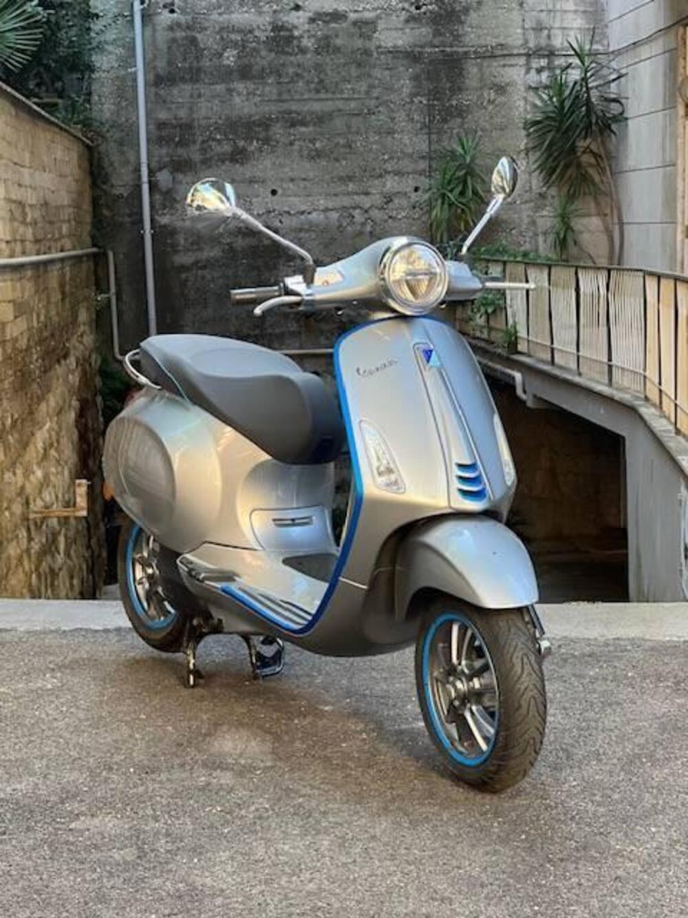 Vespa Vespa Elettrica 70 (2020 - 24) (2)