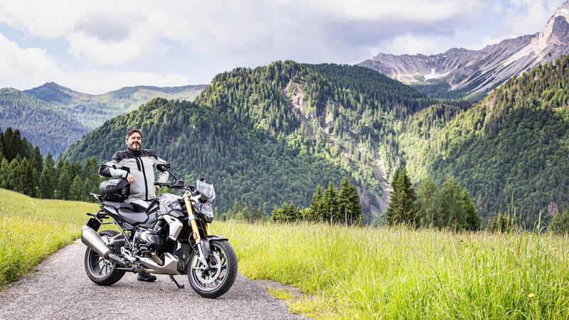 L&#039;isola alpina di Sauris in sella alla BMW R 1250 R! [VIDEO] 