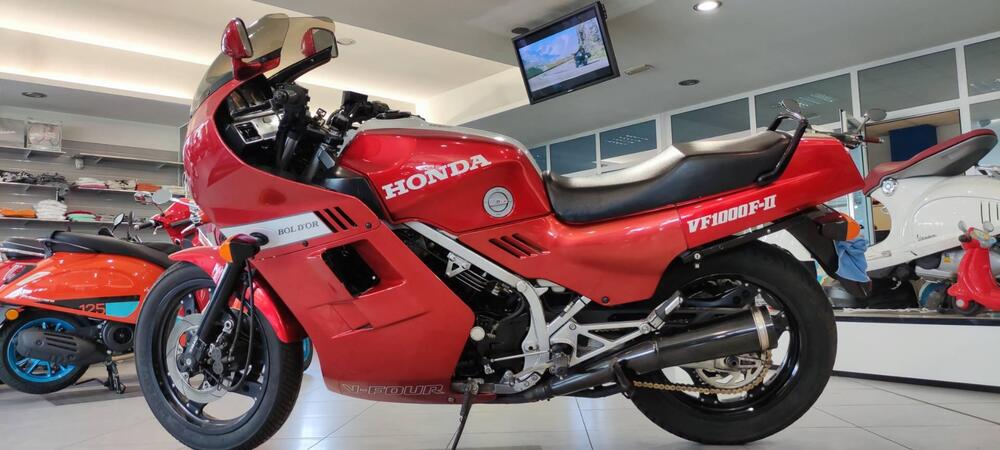 Honda VF 1000 F2 (1985 - 87) (4)