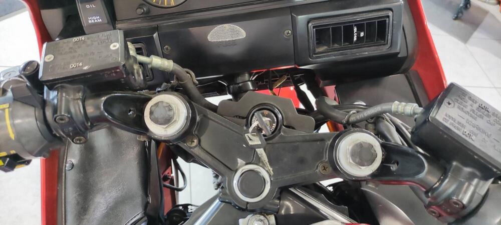 Honda VF 1000 F2 (1985 - 87) (20)