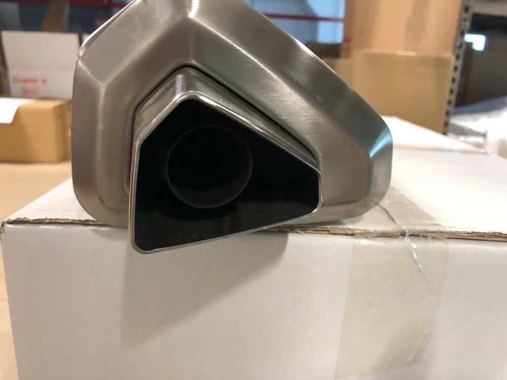 SILENZIATORE PER HONDA XADV 750. CODICE 18310MKHD0 (2)