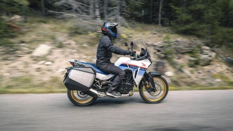 #ioalgpvadoinmoto. Honda XL750 Transalp: &ldquo;La tuttofare che si guida con due dita&hellip;&rdquo;