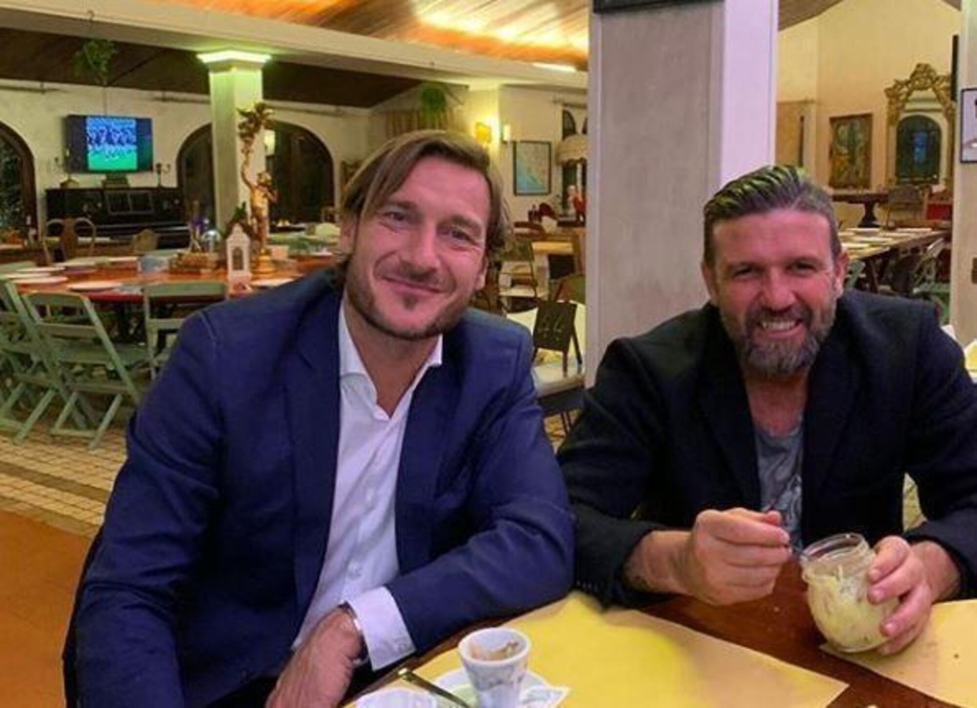 Francesco Totti in visita al ristorante di Vincent Candela Qui e ora