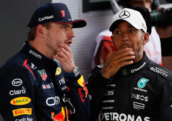 [VIDEO] Lewis Hamilton lancia una frecciatina a Max Verstappen: &quot;Con me al suo fianco...&quot;