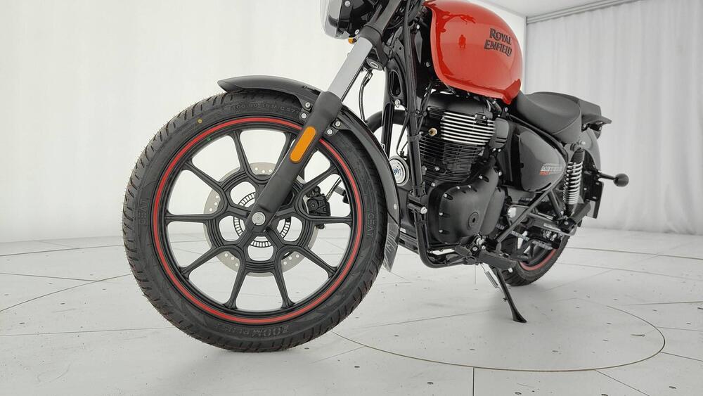 Royal Enfield Meteor 350 Fireball (2021 - 25) (7)