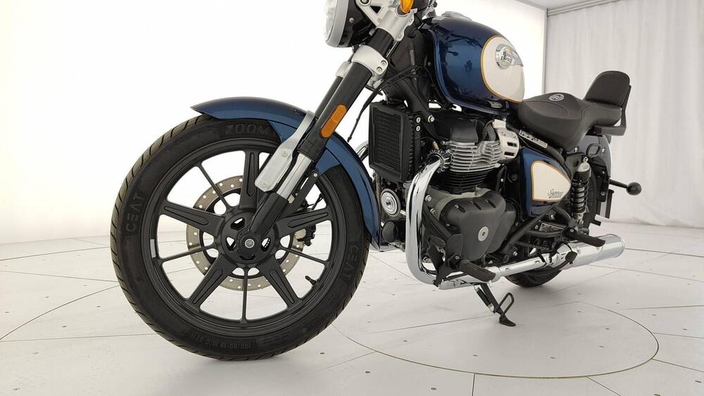 Royal Enfield Super Meteor 650 (2023 - 25) (8)