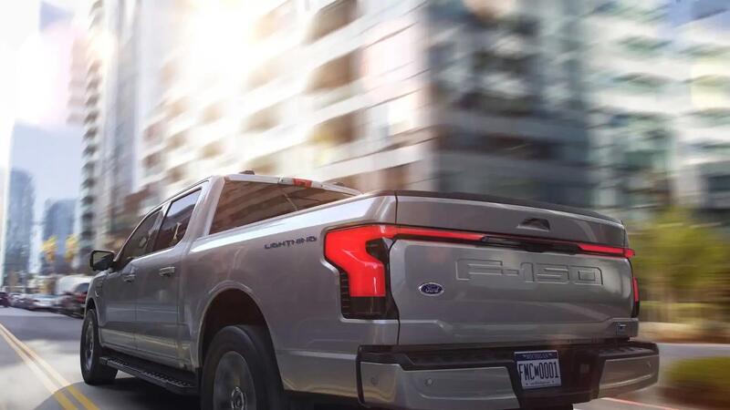 La vista posteriore della nuova Ford F-150 Lightning