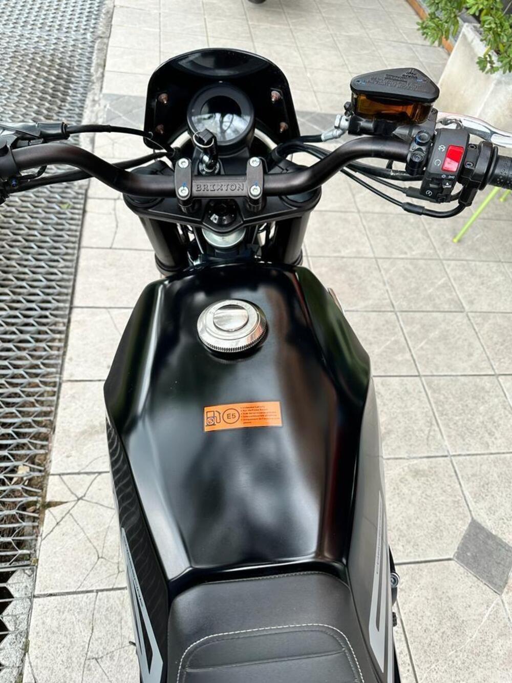 Brixton Motorcycles Crossfire 500 X (2021 - 25) (11)