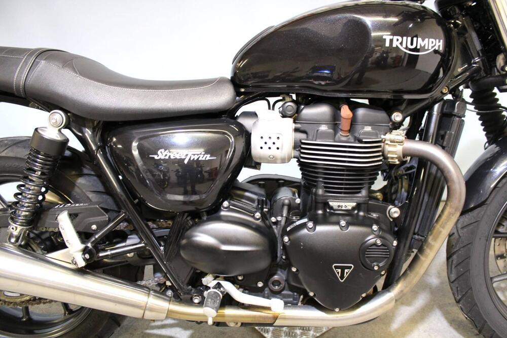 Triumph Street Twin 900 (2016) (9)