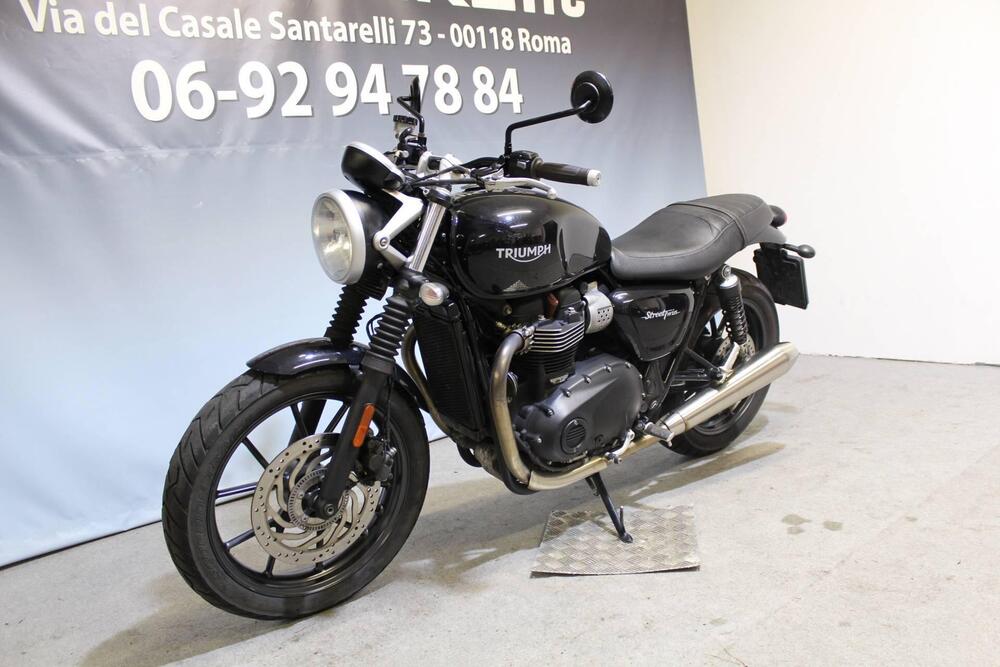 Triumph Street Twin 900 (2016) (12)