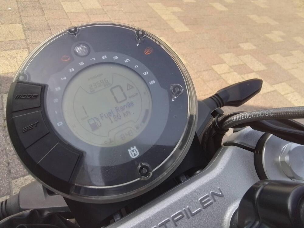 Husqvarna Vitpilen 401 (2018 - 19) (4)