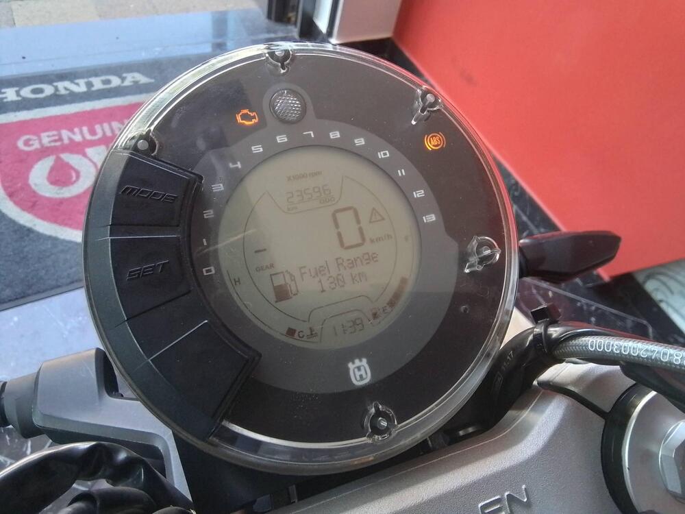 Husqvarna Vitpilen 401 (2018 - 19) (18)