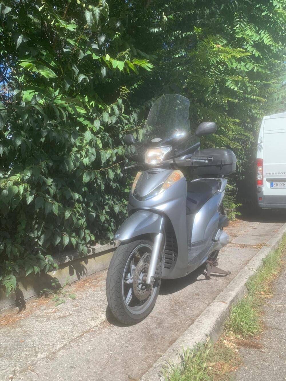 Honda SH 300 i (2006 - 10) (2)