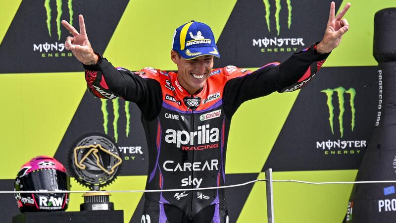 MotoGP 2023. GP della Gran Bretagna a Silverstone. Aleix Espargaro: &ldquo;Mio figlio mi ha detto: pap&agrave; stai davanti, cos&igrave; ti inquadrano&rdquo;