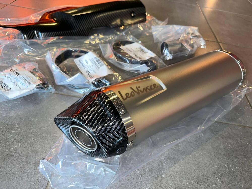 TERMINALE LV ONE EVO INOX CARBONIO AFRICA TWIN 201 Leovince