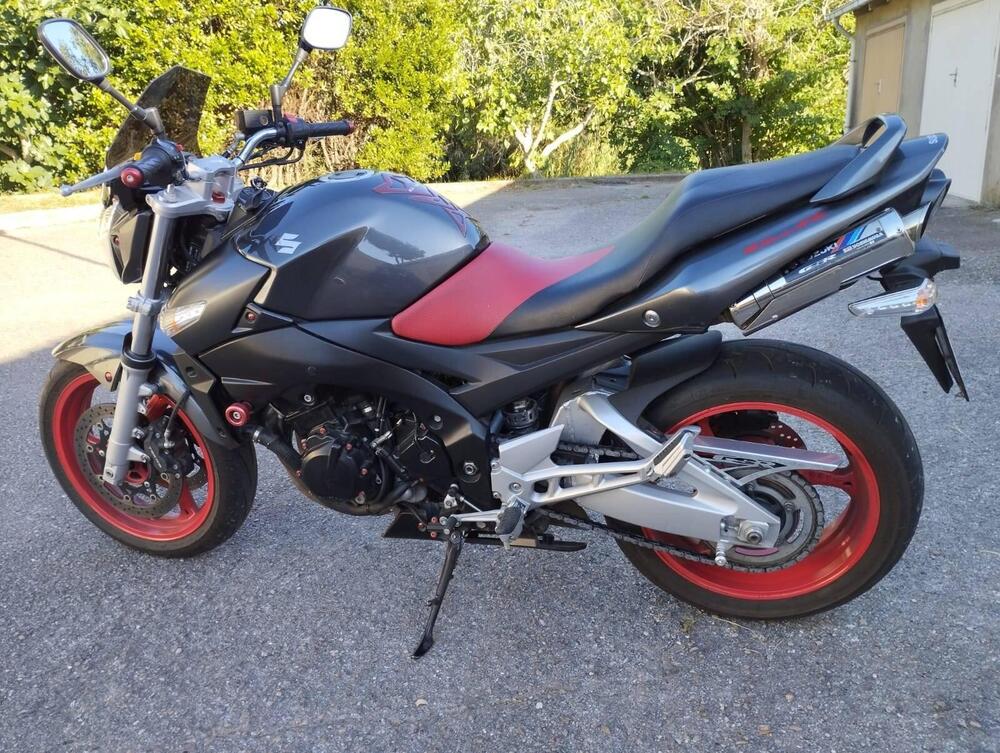 Suzuki GSR 600 (2006 - 11) (3)