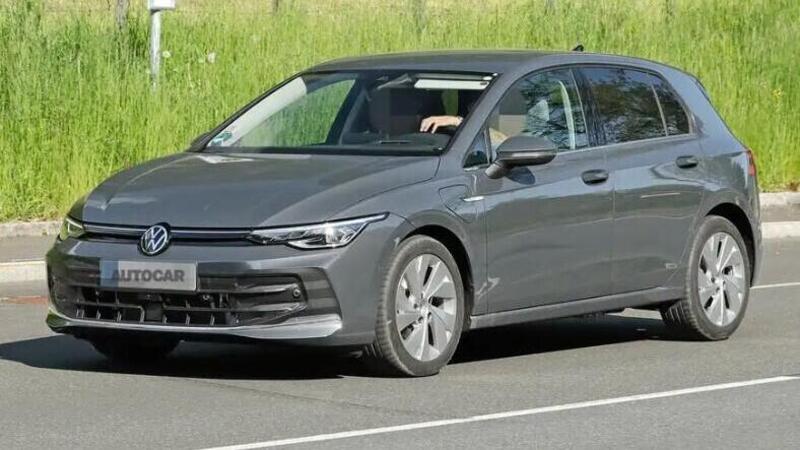 Volkswagen Golf 8.5: per i 50 anni nuovi motori ibridi [Foto Spia]