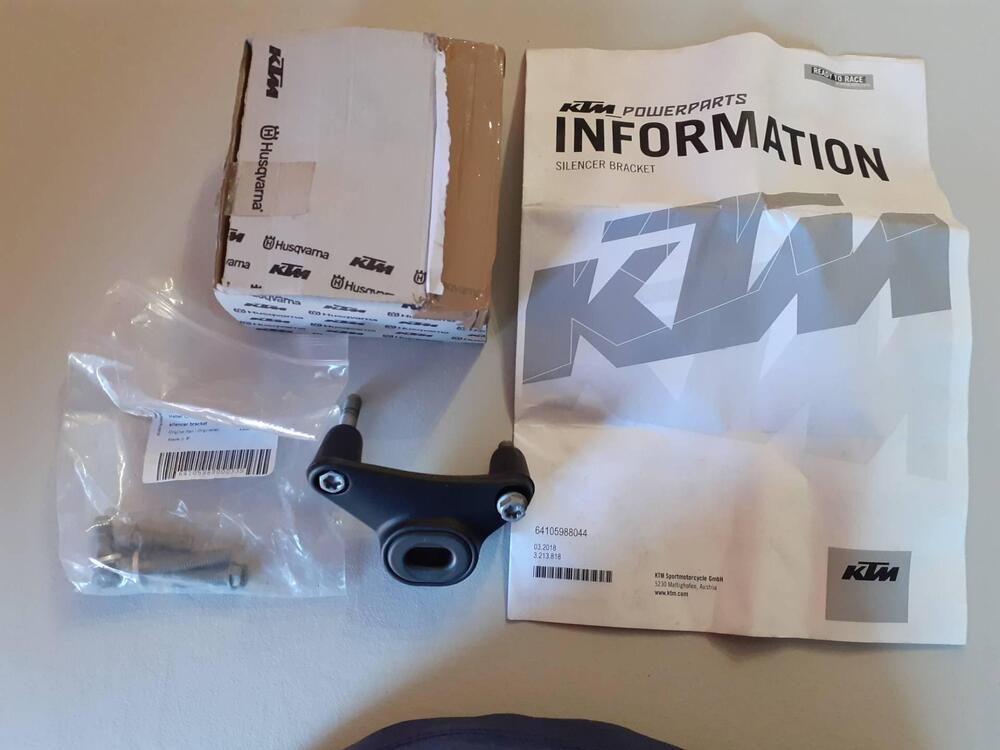 Staffa x pedane passeggero ktm 790 e 890 (4)