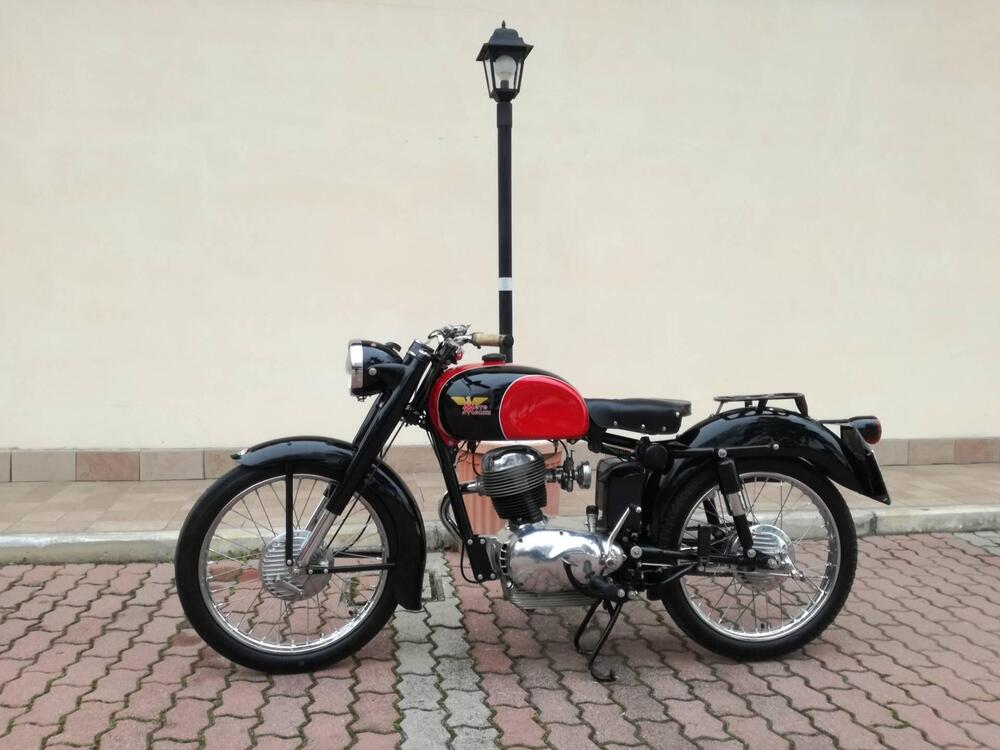 Moto Morini 175 TURISMO PRIMA SERIE (2)