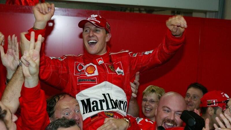 I memorabilia di Michael Schumacher all&#039;asta: si parte da 10 dollari