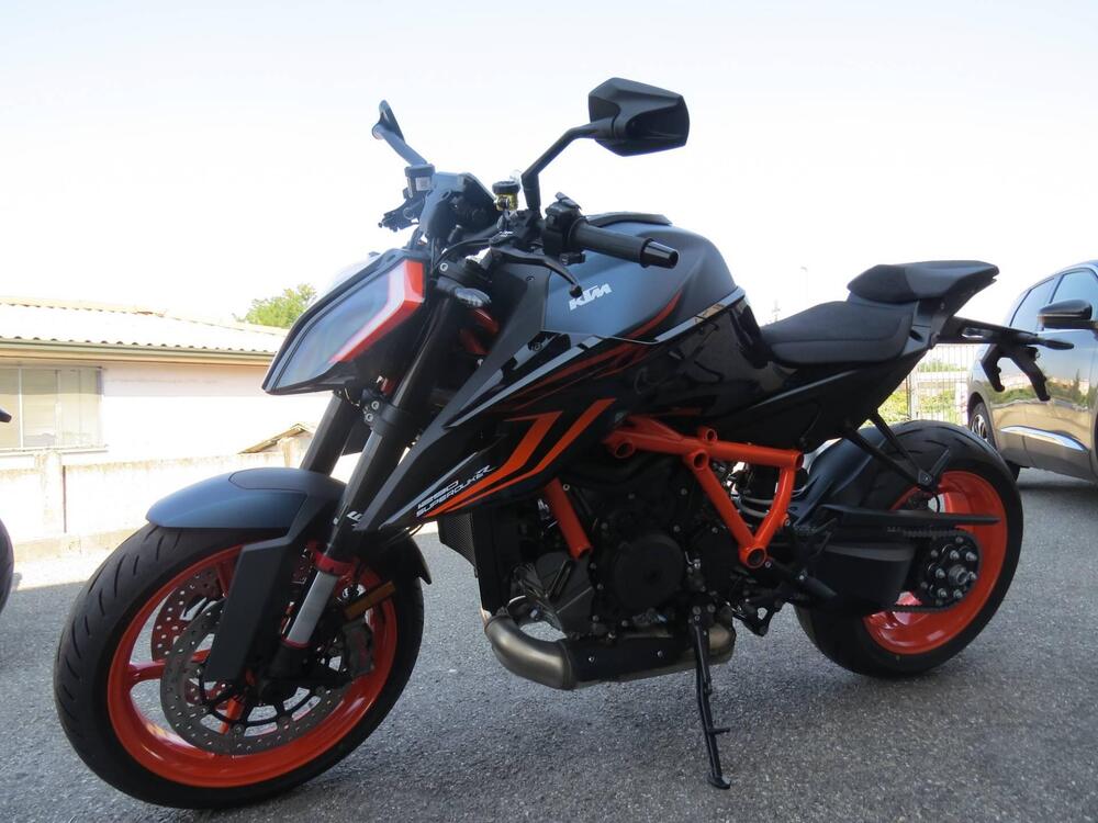 KTM 1290 Super Duke R (2022 - 23) (2)