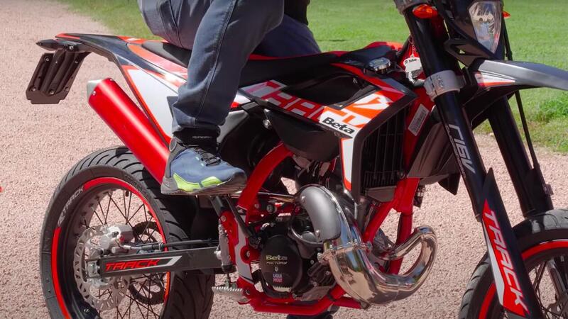 Beta RR 50 Track TEST: il cinquantino che vi far&agrave; innamorare delle due ruote [VIDEO]