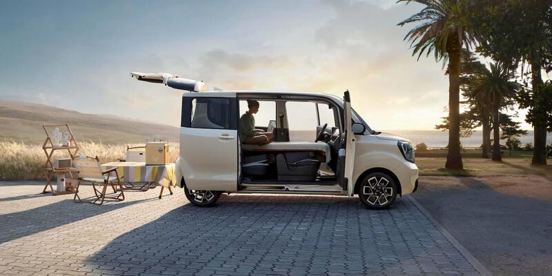 L&#039;interno in stile camper della nuova Kia Ray EV 2023