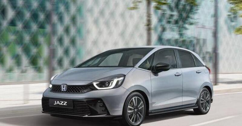 Scende in campo e le ha tutte contro: Honda Jazz Hybrid Top e Flop