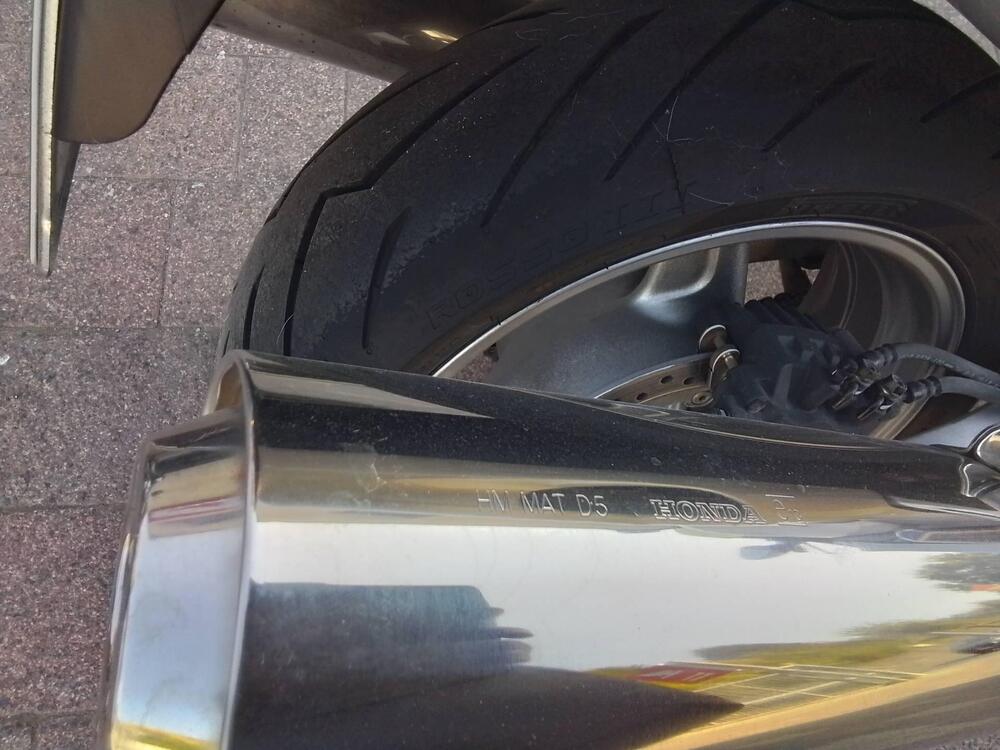 Honda CBR 1100 XX  (2001 - 06) (9)