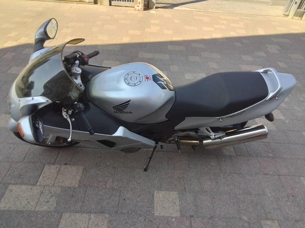 Honda CBR 1100 XX  (2001 - 06) (12)