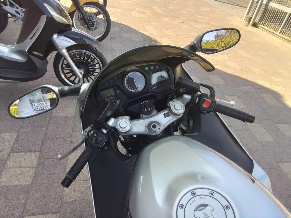 Honda CBR 1100 XX  (2001 - 06) (13)