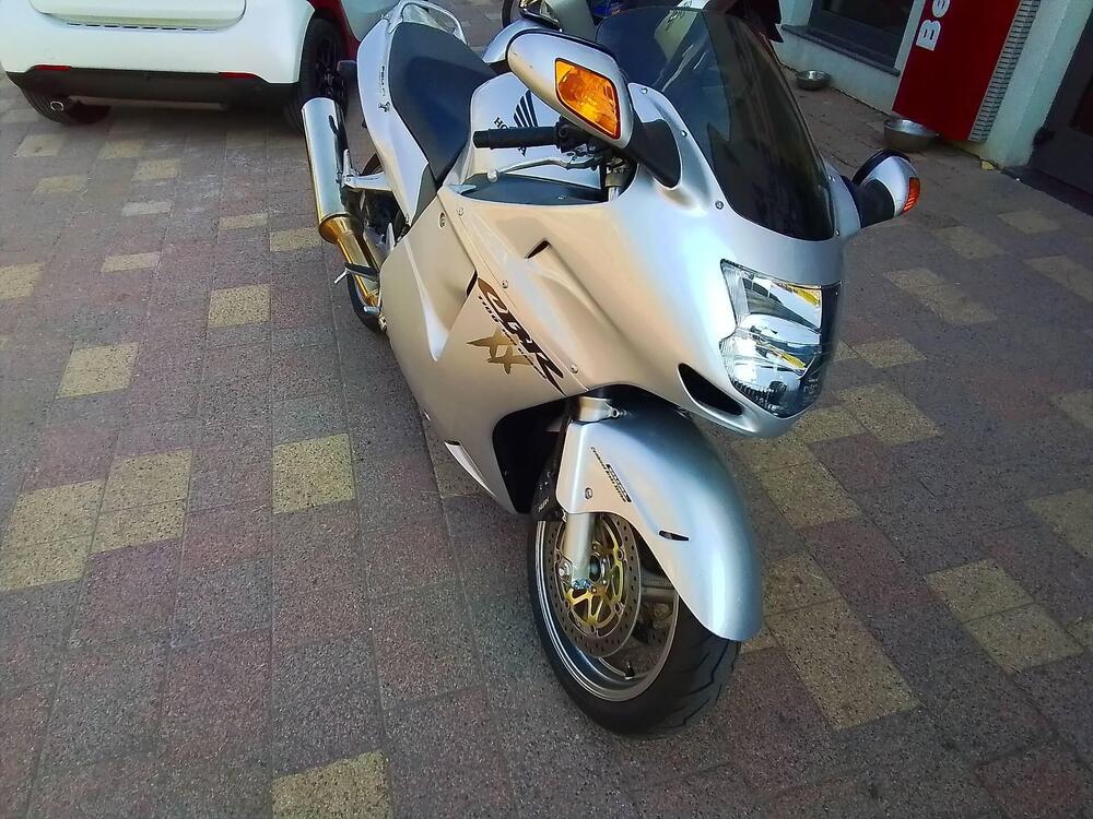 Honda CBR 1100 XX  (2001 - 06) (15)