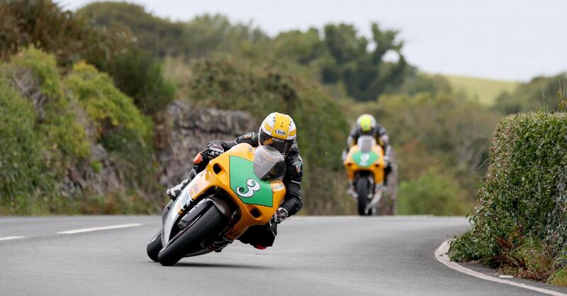 Manx GP, colpo di scena nella Lightweight: Dunlop si ritira, vince Brown sulla Yamaha TZ250