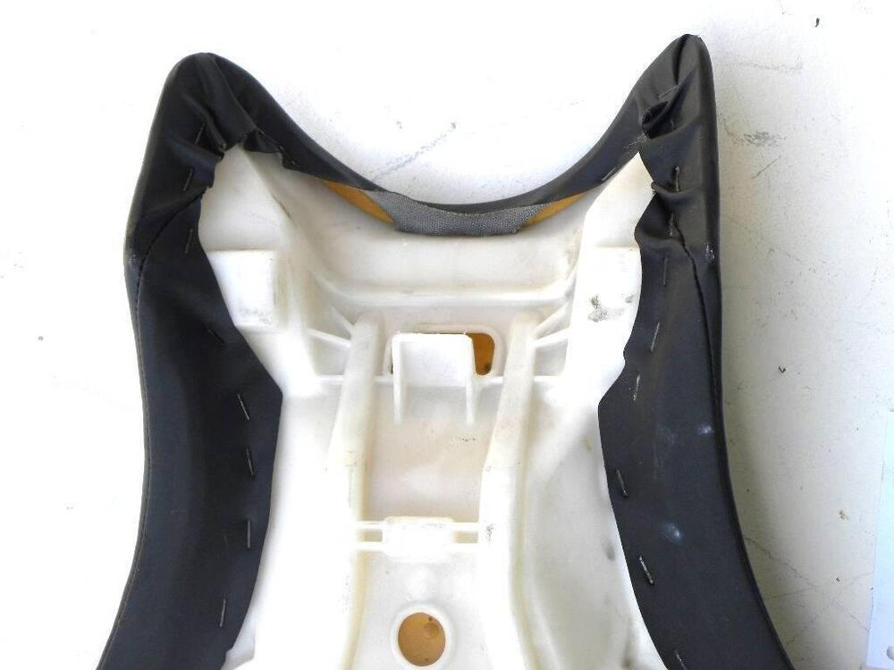 Sella conducente Yamaha YZF R1 (8)