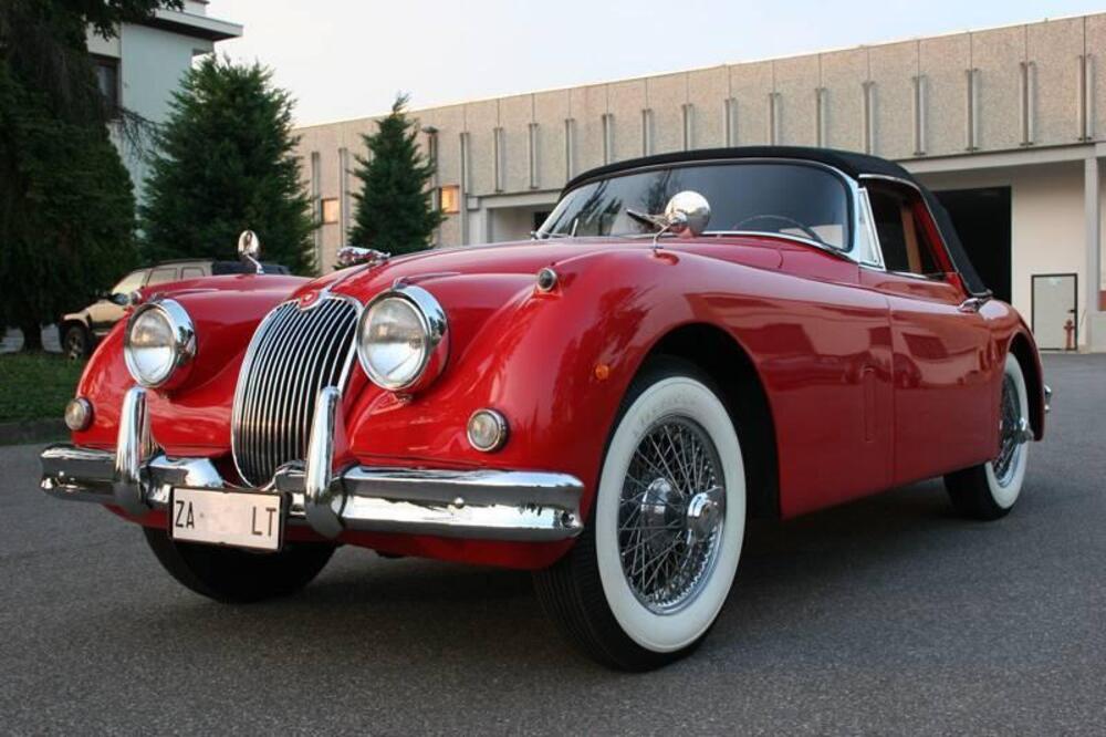 Jaguar XK 150 DHC d'epoca a Mantova