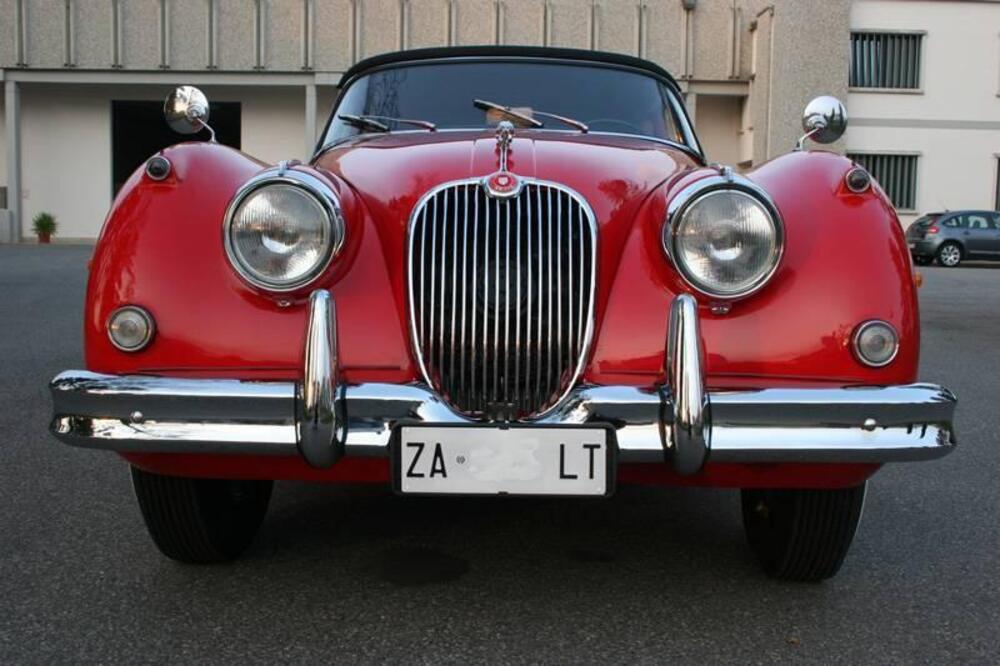 Jaguar XK 150 DHC d'epoca a Mantova (5)