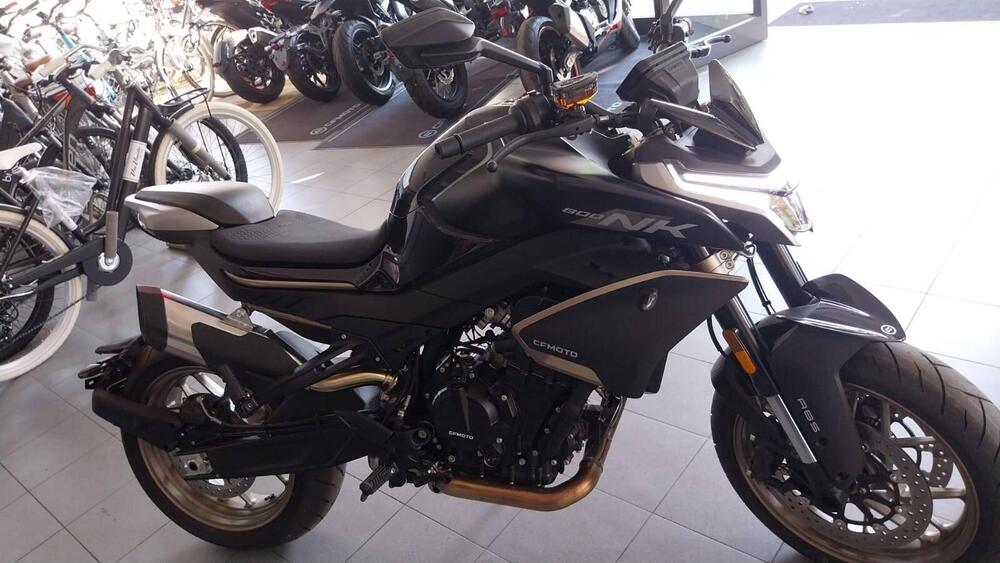 CFMOTO 800NK Sport (2023 - 25)