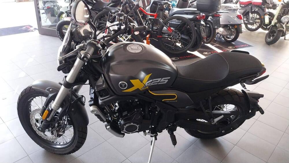 Voge Trofeo 525ACX Scrambler (2023 - 25) (3)