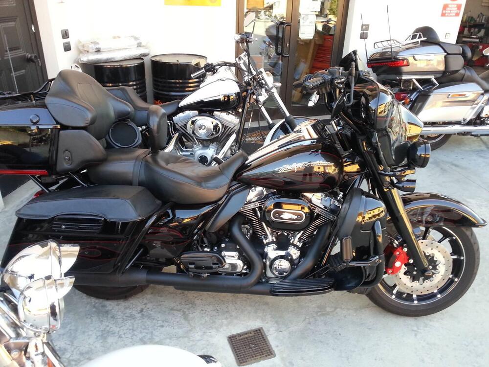 Harley-Davidson 1690 Electra Glide Ultra Limited (2010 - 13) - FLHTK (17)