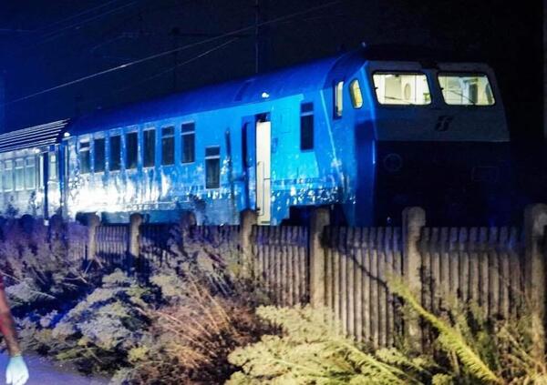Torino, treno travolge a 160 chilometri orari gruppo di operai al lavoro: 5 morti