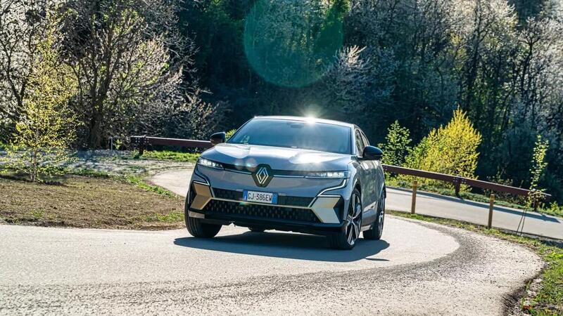 Renault Megane E-Tech, ora la pompa di calore &egrave; di serie 