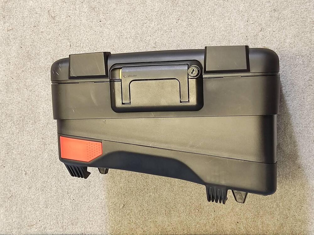 VALIGIA LATERALE DESTRA ORIGINALE BMW (30/39 L) (6)
