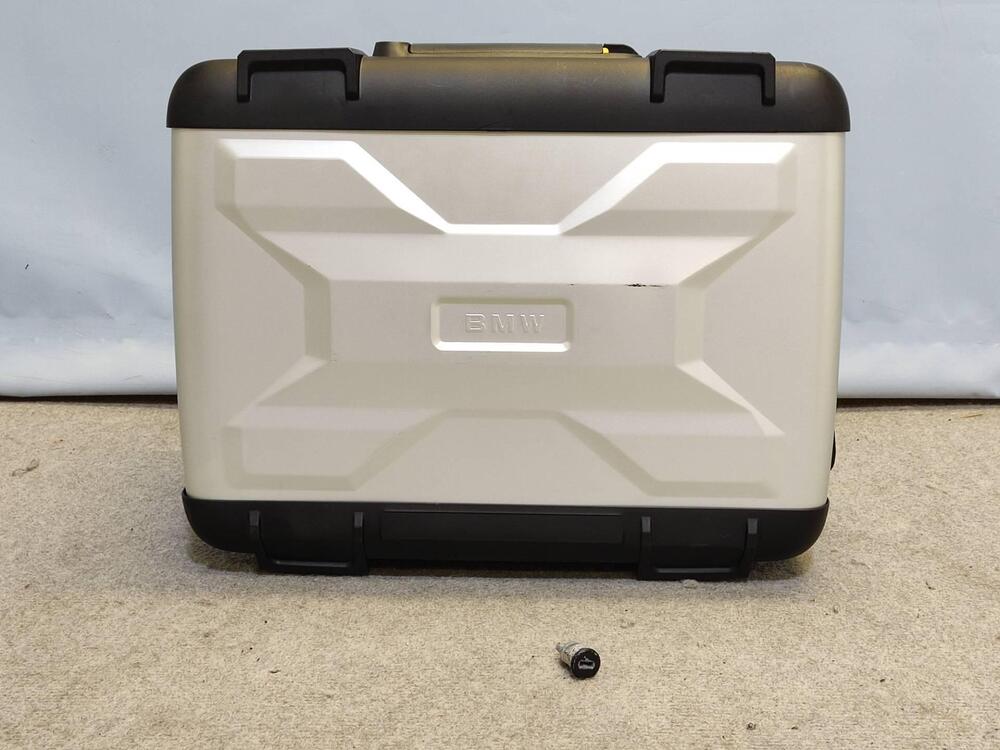 VALIGIA LATERALE DESTRA ORIGINALE BMW (30/39 L)
