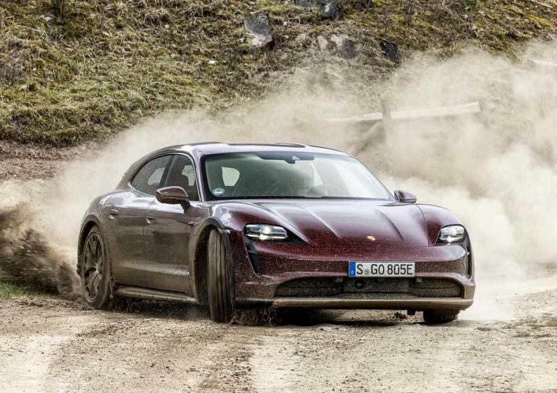 Porsche Taycan Cross Turismo (21)