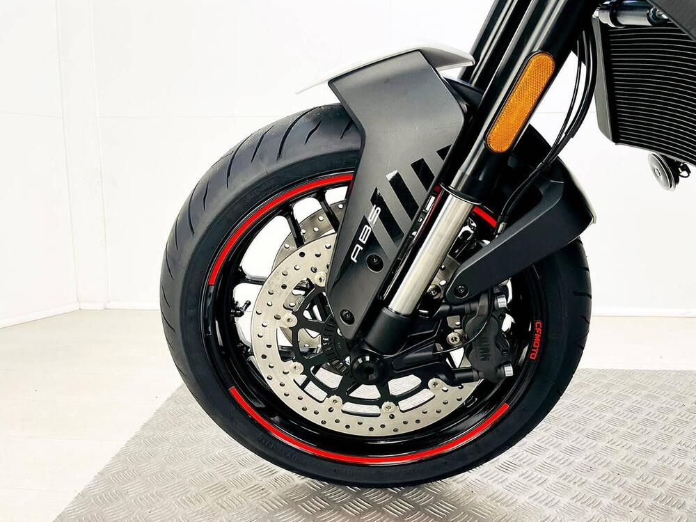 CFMOTO 800NK Advanced (2023 - 25) (15)