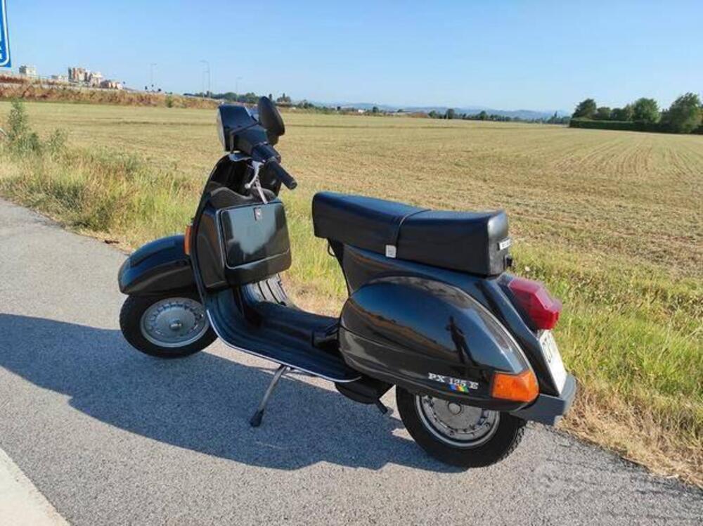 Piaggio VESPA PX125E ARCOBALENO (3)