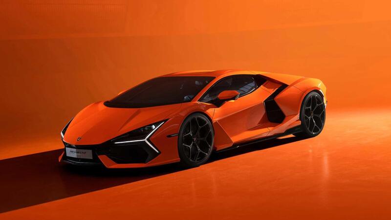 Lamborghini Revuelto